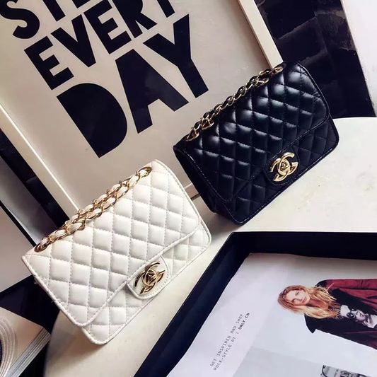 Luxury White Leather GG Purse